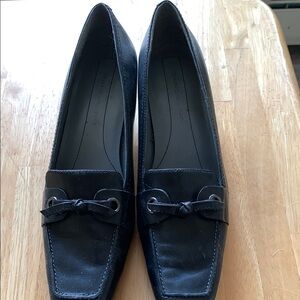 Bandolino Women's navy blue Loafers